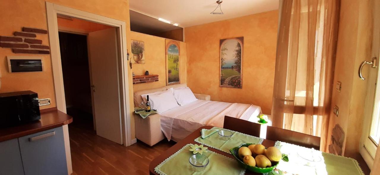 Holiday House Sole ซาโล ภายนอก รูปภาพ